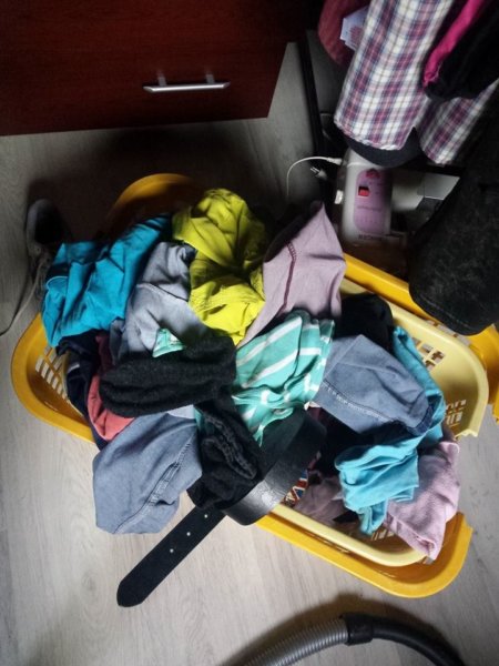 Azóta?... Egyenesen a kosárból bányásszuk elő a cuccainkat. Vagy a kosár mellől.